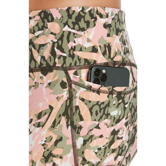 SWEATY BETTY Power Pocket 7/8 Leggings Green Floral Print XS $100 NEW - Picture 4 of 12